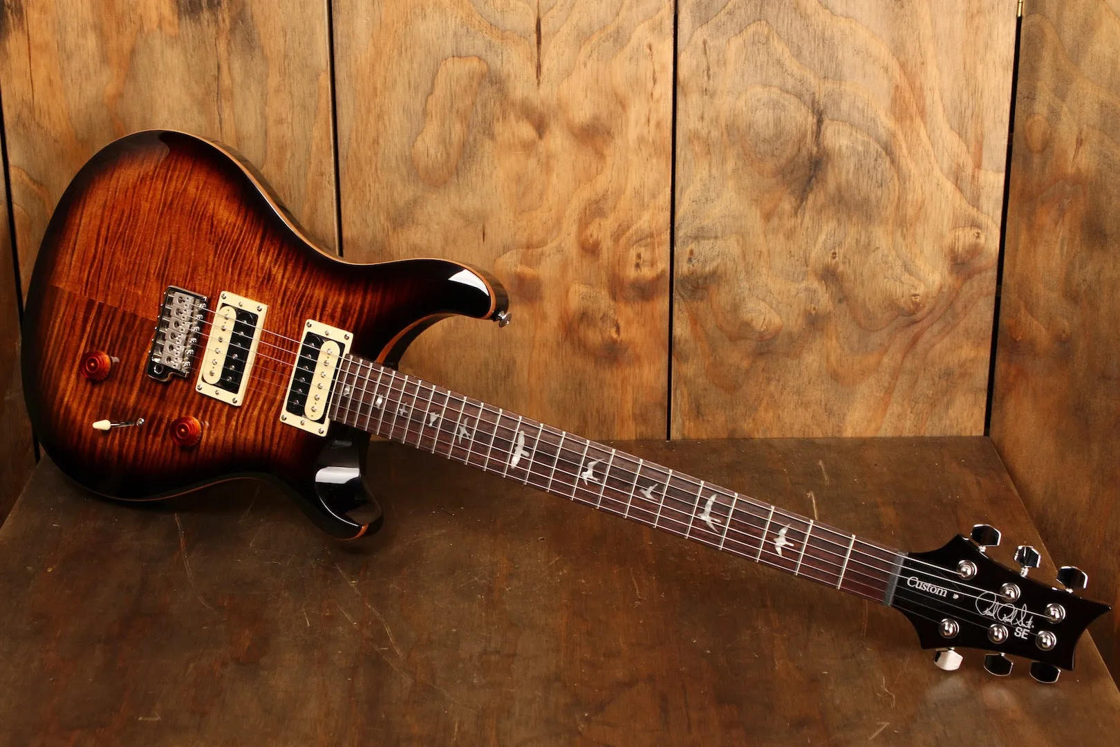 PRS SE Custom 24 Electric Guitar - Black Gold Burst Finish, Stunning Design and Premium Features